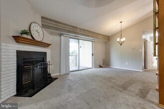 206 Spring Maiden Ct in Glen Burnie, MD - Building Photo - Building Photo