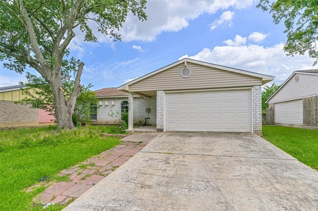 property at 14634 Dartwood Dr