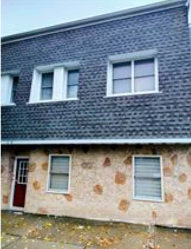 76 Central Ave, Unit 3