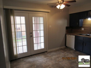 2102 Hunt Dr in Killeen, TX - Building Photo - Building Photo