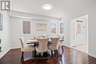 98 Lowther Ave in Richmond Hill, ON - Building Photo - Building Photo