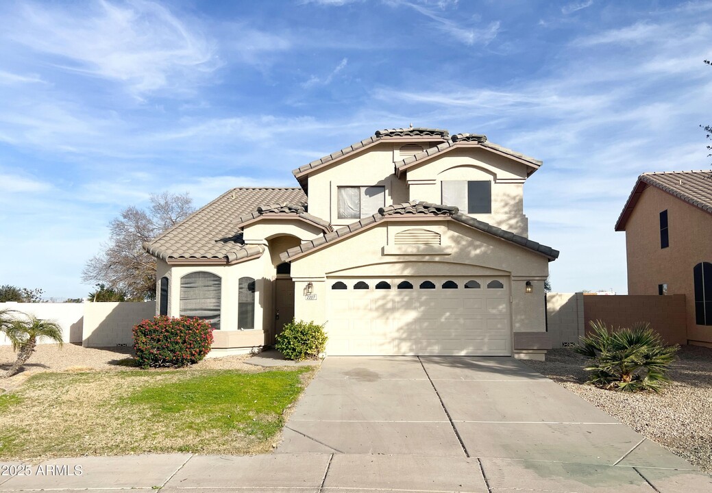 2207 S Peppertree Ct in Gilbert, AZ - Foto de edificio