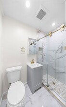 2074 Summit Ave in Pasadena, CA - Building Photo - Building Photo
