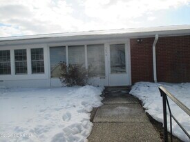 365D Chesterfield Ct in Lakewood, NJ - Building Photo