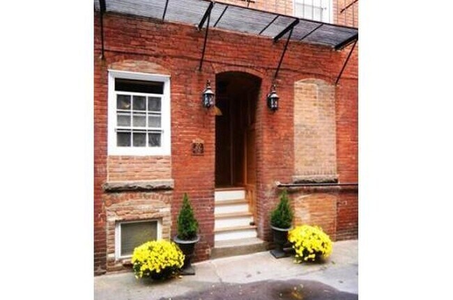 11 Bartlett Pl, Unit 20-1 in Boston, MA - Foto de edificio - Building Photo