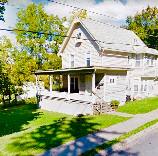 769 Aurora S St Apartments and Nearby Ithaca Apartments For Rent