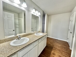 2250 Northfield Ln in Beloit, WI - Building Photo - Building Photo