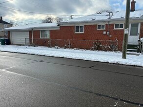 1353 Stewart Ave in Lincoln Park, MI - Building Photo - Building Photo
