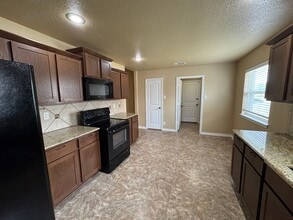 6304 Castle Gap Dr in Killeen, TX - Building Photo - Building Photo