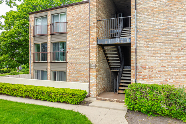 1970 Cherry Ln in Northbrook, IL - Building Photo - Building Photo