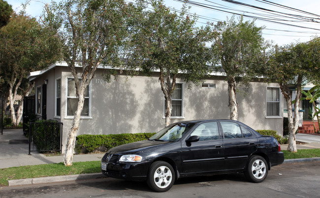 1705 E 5th St in Long Beach, CA - Building Photo - Building Photo