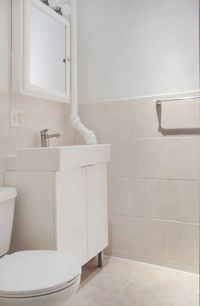 152 Kent St in Brooklyn, NY - Building Photo - Building Photo