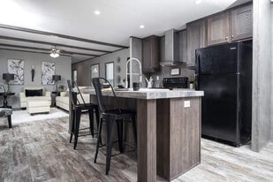 1407 Ave Z in Hondo, TX - Building Photo