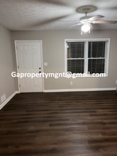 231 Waddell Dr in Bremen, GA - Foto de edificio - Building Photo