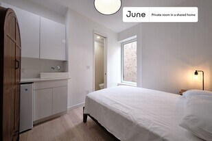 Room in Shared 4 bed/4 bath home in Brooklyn, NY - Building Photo