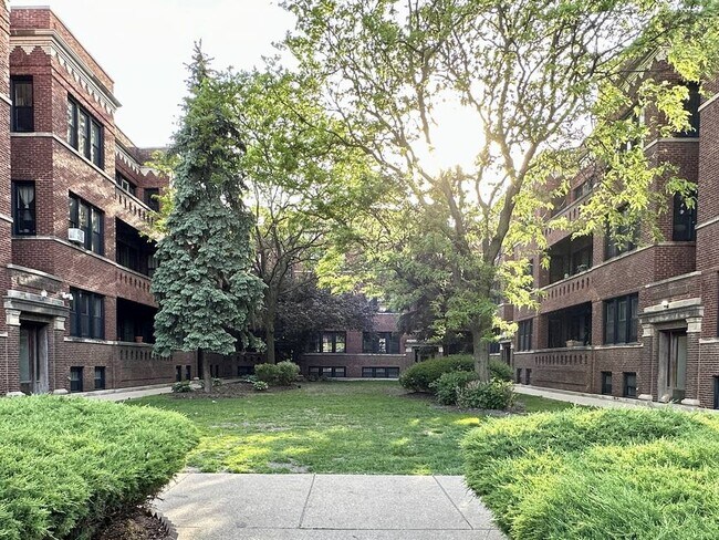 property at 2522 N Kedzie Blvd