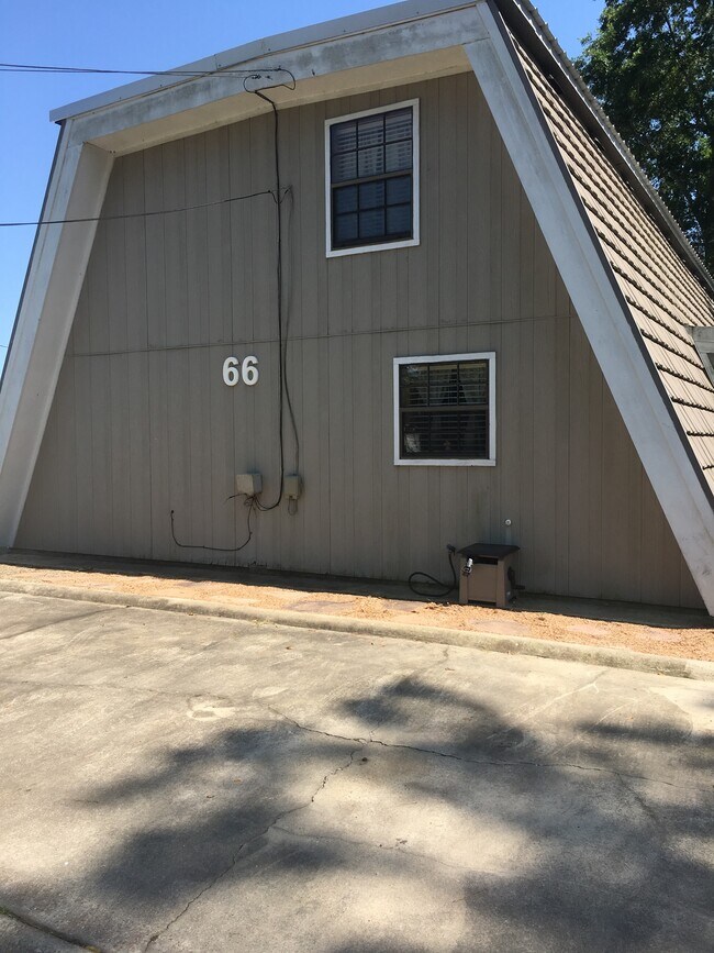 66 W Beech St Apartments and Nearby Sulphur Apartments For Rent