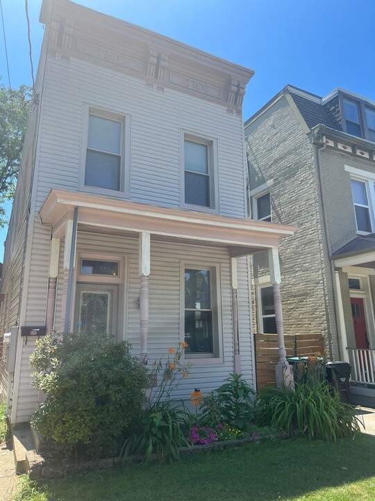 1557 Pullman Ave in Cincinnati, OH - Building Photo