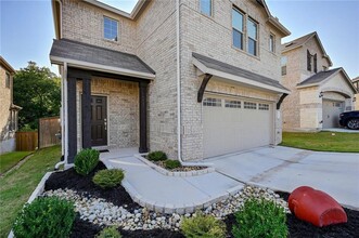 1051 Kenney Fort Crossing in Round Rock, TX - Building Photo - Building Photo