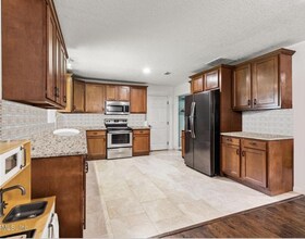5433 Sanders Rd in Jacksonville, FL - Building Photo - Building Photo