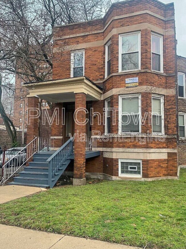 7321 S Coles Ave in Chicago, IL - Building Photo - Building Photo