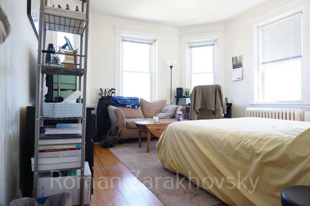 42 Strathmore Rd in Boston, MA - Building Photo