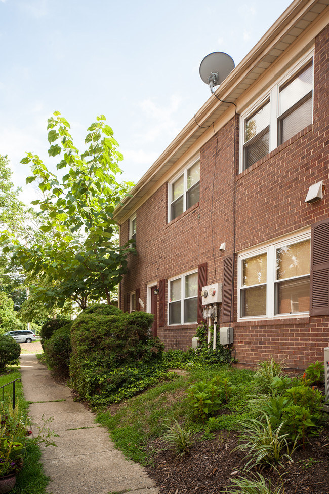 Terrace Townhomes at Gunston in Lorton, VA - Foto de edificio - Building Photo