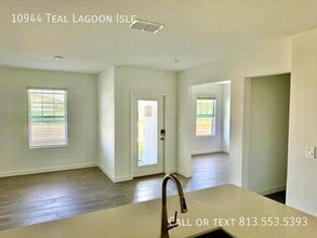 10944 Teal Lagoon Isle in San Antonio, FL - Building Photo - Building Photo