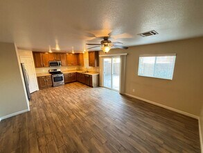 8282 Time Machine Ave in Las Vegas, NV - Building Photo - Building Photo