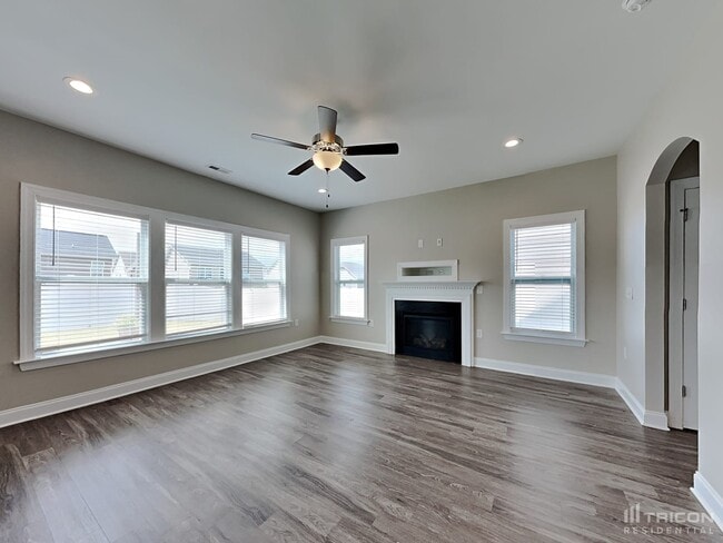 98 W Falcon Ct in Clayton, NC - Building Photo - Building Photo