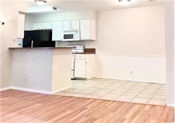 9901 Hundred Oaks Cir in Austin, TX - Building Photo - Building Photo