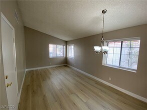 376 Legacy Dr in Henderson, NV - Building Photo - Building Photo
