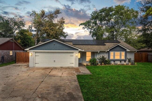 13114 Pantano Dr in Houston, TX - Building Photo - Building Photo