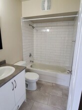 215 Carnarvon St in New Westminster, BC - Building Photo - Building Photo