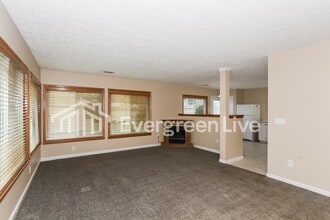 1228 Sunset Dr in Englewood, OH - Building Photo - Building Photo