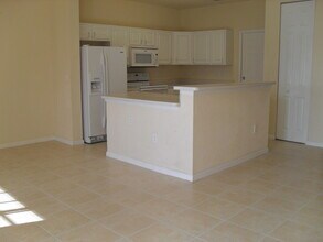 4234 Emerald Vista in Lake Worth Beach, FL - Building Photo - Building Photo
