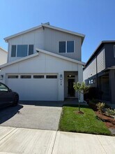 719 NW 174th St in Ridgefield, WA - Building Photo - Building Photo