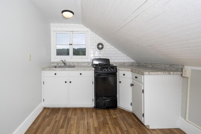 property at 882 4th Ave