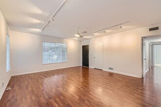 1508 Ridgemont Dr in Austin, TX - Foto de edificio - Building Photo