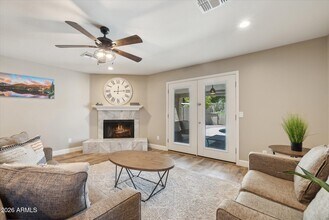 6824 W Morrow Dr in Glendale, AZ - Building Photo - Building Photo