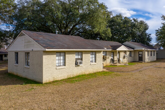 Hawthorne Apartments in Phenix City, AL - Building Photo - Building Photo