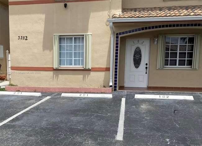 3282 W 70th St in Hialeah, FL - Building Photo - Building Photo