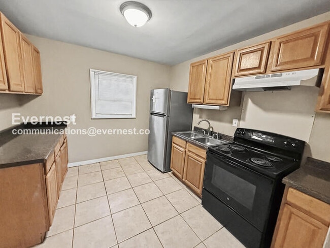 252 Meadowdale Ave in Birmingham, AL - Building Photo - Building Photo