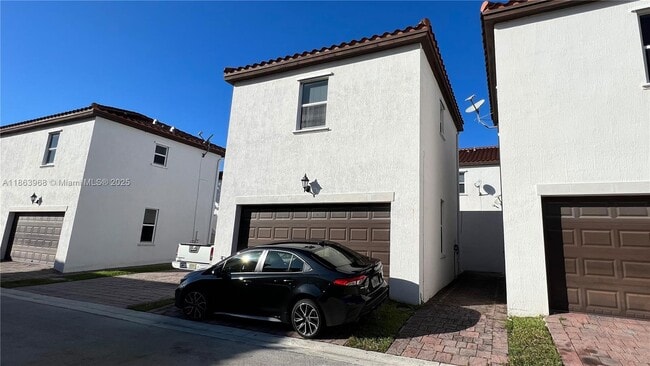 17170 SW 93rd St in Miami, FL - Building Photo - Building Photo