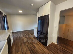12244 Breckenridge Dr in Anchorage, AK - Building Photo - Building Photo