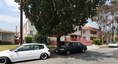 Irving Avenue Apartments in Glendale, CA - Building Photo - Building Photo