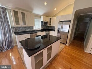 7 Elfreth Rd in Huntingdon Valley, PA - Building Photo - Building Photo