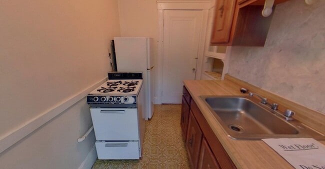 53 Fellsway W in Medford, MA - Foto de edificio - Building Photo