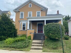 233 N 9th St in Indiana, PA - Building Photo