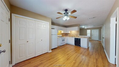805 San Pedro Dr in College Station, TX - Building Photo - Building Photo
